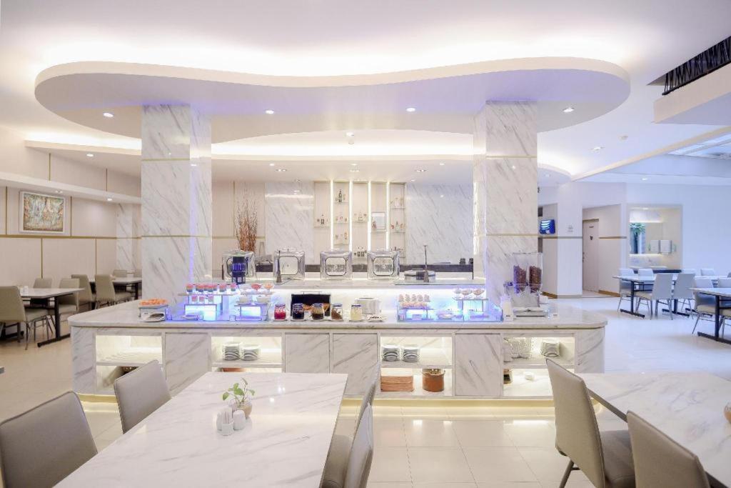 Grand Malioboro Yogyakarta Hotel Екстериор снимка