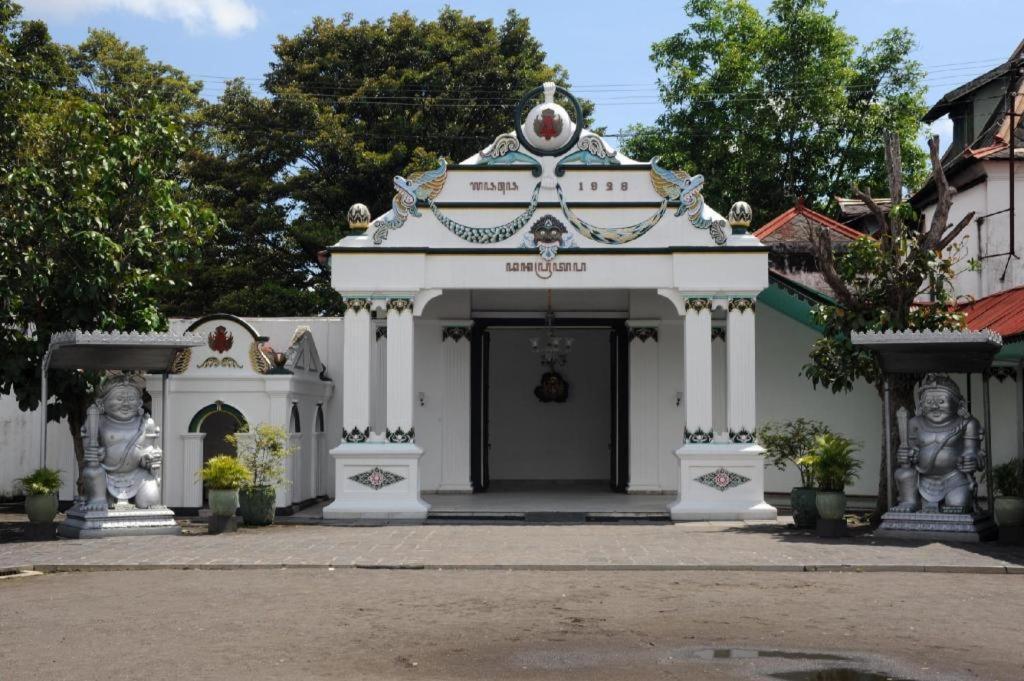 Grand Malioboro Yogyakarta Hotel Екстериор снимка