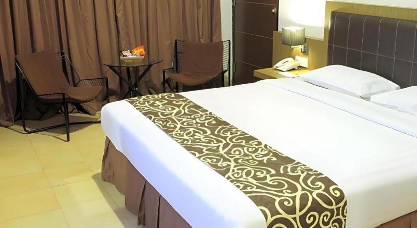 Grand Malioboro Yogyakarta Hotel Екстериор снимка